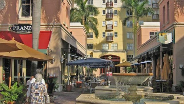 Mizner Park Pedestrian Plaza