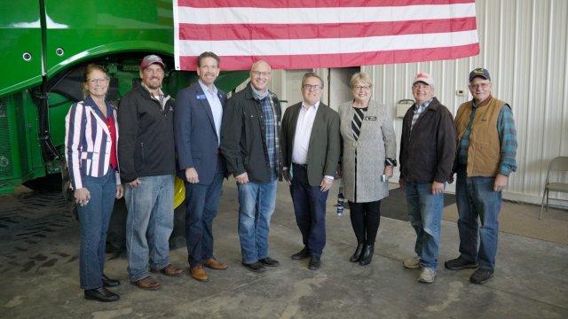 Administrator Wheeler visits the Don and Shaun Fiedler’s Farm with Representative Pete Stauber (MN-08), the Minnesota Farm Bureau, and Future Farmers of America students