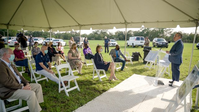 Administrator Wheeler celebrates the recent deletion of the Fairfax Street Wood Treaters site from the NPL with U.S. Congressman John Rutherford (FL-04)