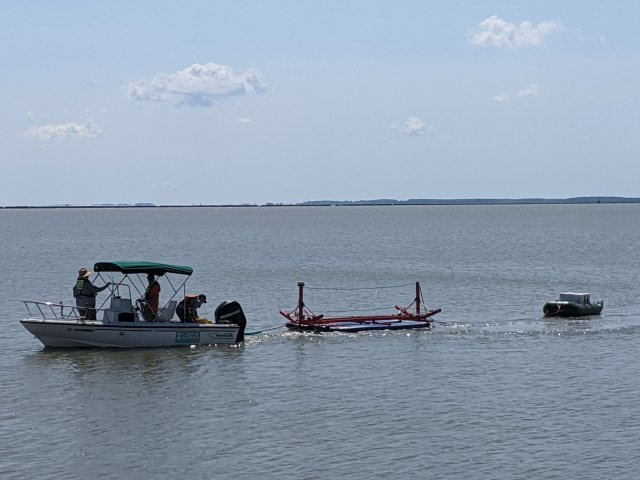 Waterborne transient electromagnetic induction field data acquisition photo