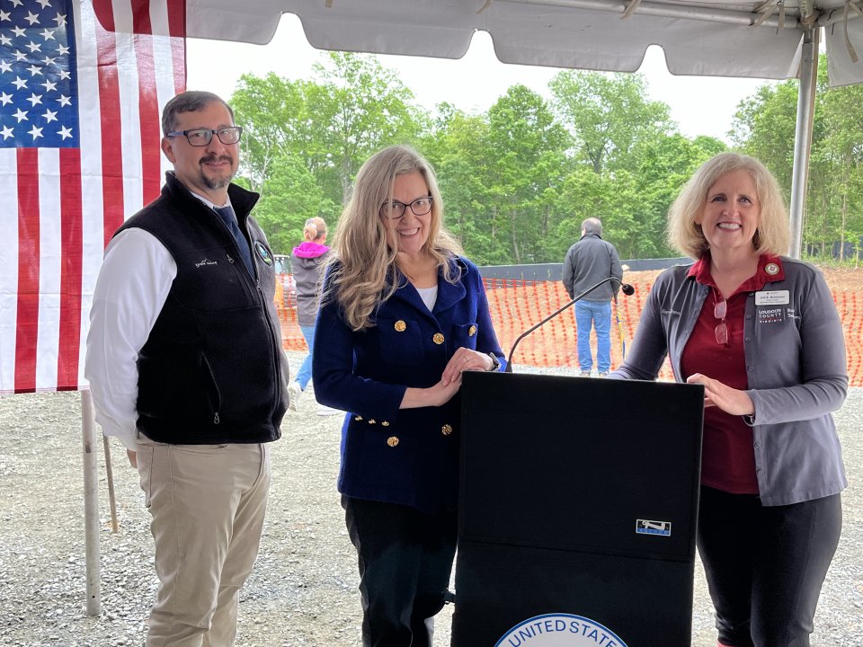 EPA Mid-Atlantic Regional Administrator Adam Ortiz with Congresswoman Jennifer Wexton and Loudoun County Supervisor Juli Briskman.